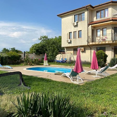 Guest House Golden Flake 4Km From Bolata Beach Булґарево Екстер'єр фото