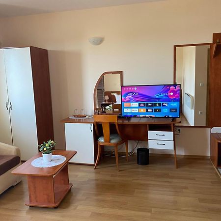 Guest House Golden Flake 4Km From Bolata Beach Булґарево Екстер'єр фото