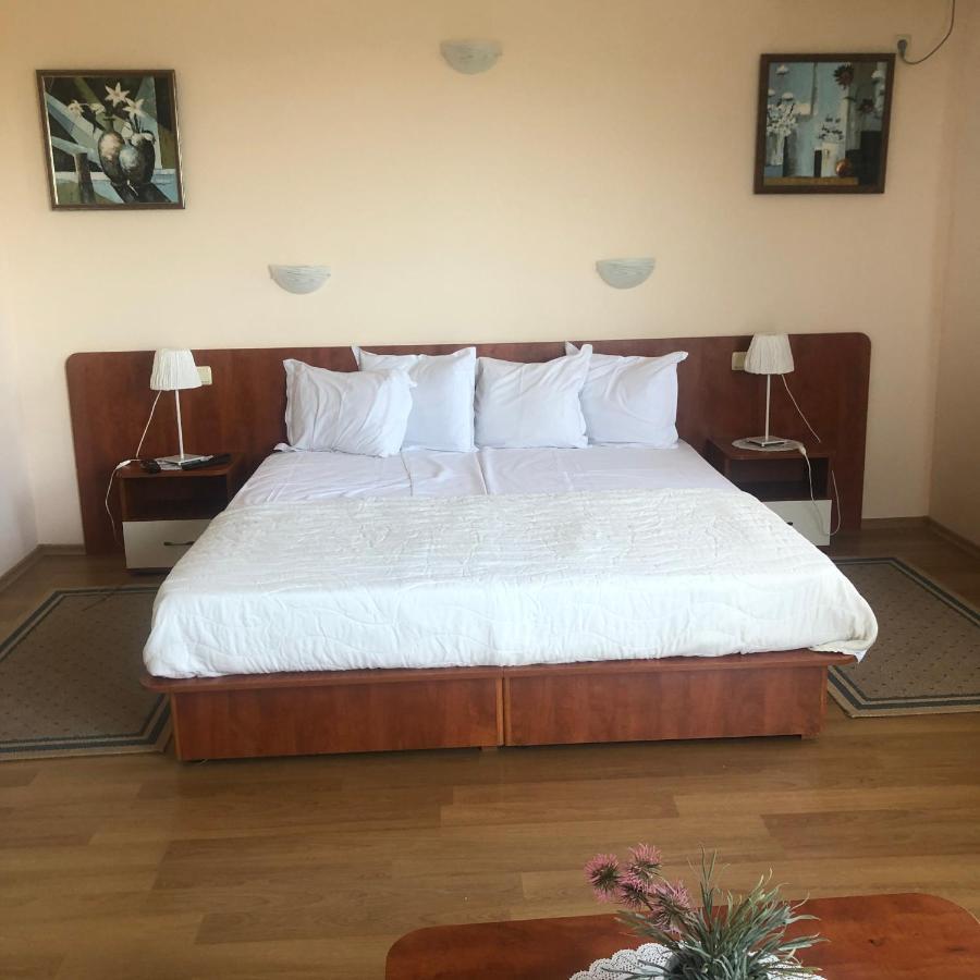 Guest House Golden Flake 4Km From Bolata Beach Булґарево Екстер'єр фото