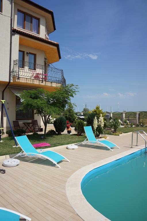 Guest House Golden Flake 4Km From Bolata Beach Булґарево Екстер'єр фото
