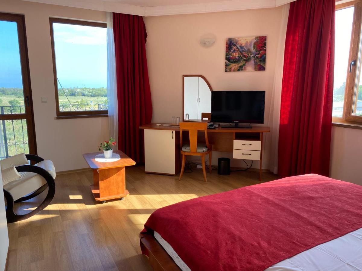 Guest House Golden Flake 4Km From Bolata Beach Булґарево Екстер'єр фото