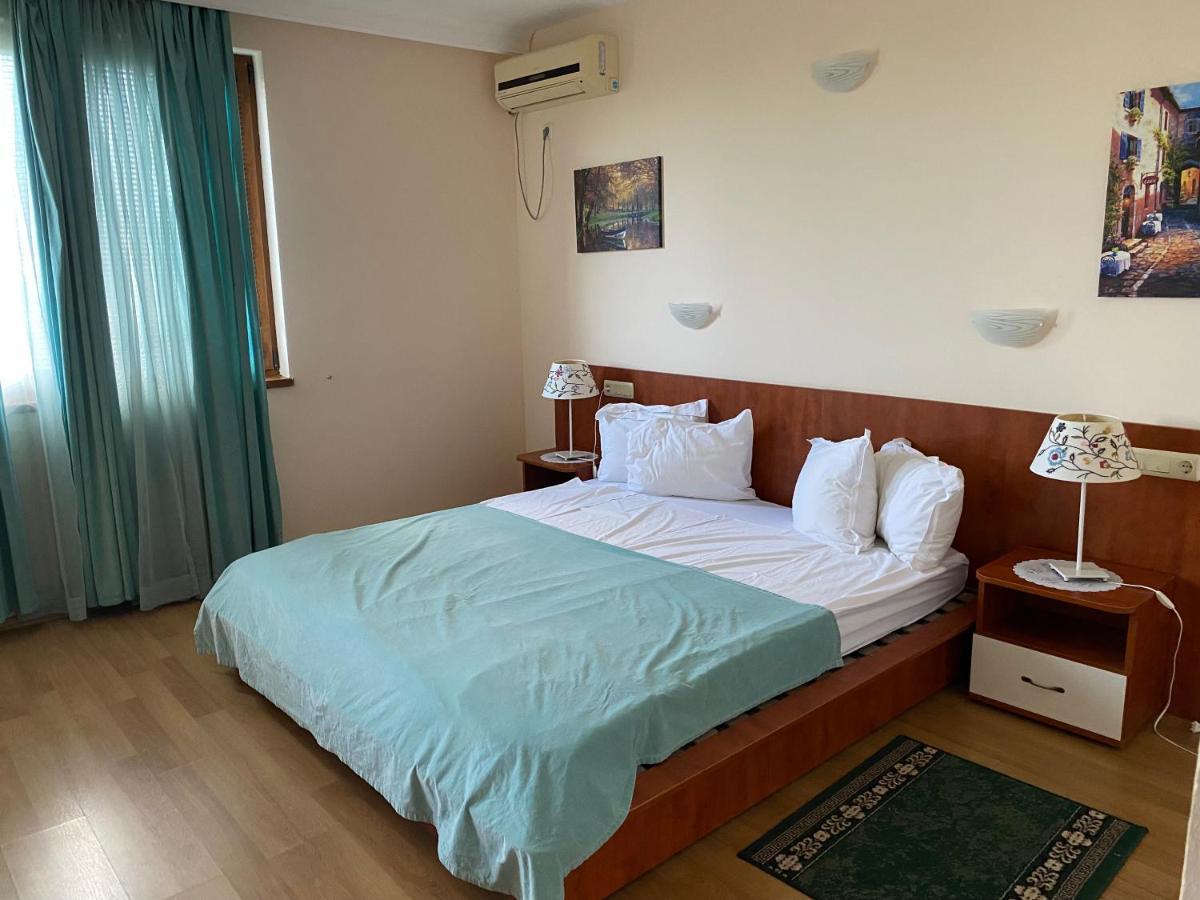 Guest House Golden Flake 4Km From Bolata Beach Булґарево Екстер'єр фото