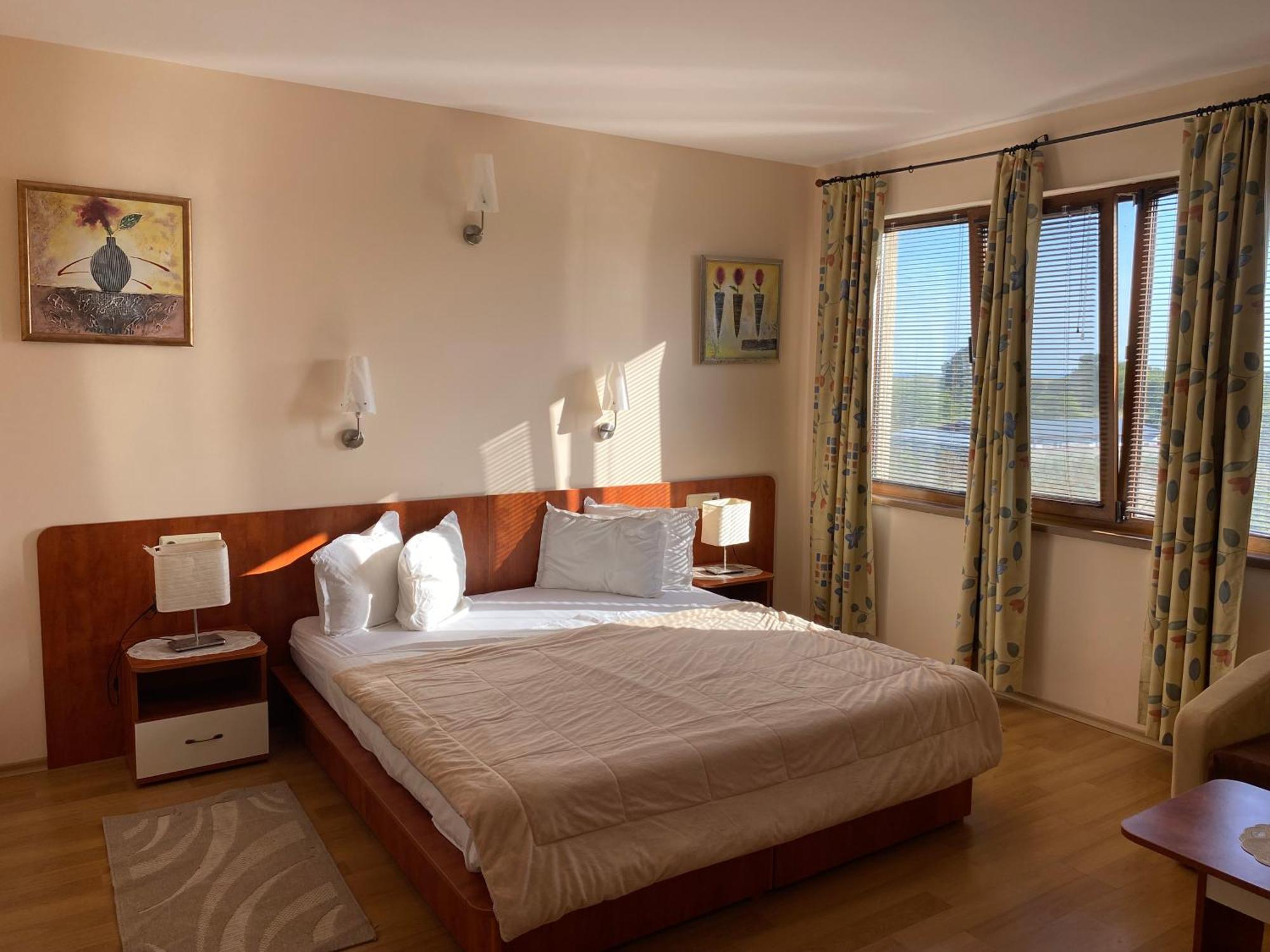 Guest House Golden Flake 4Km From Bolata Beach Булґарево Екстер'єр фото