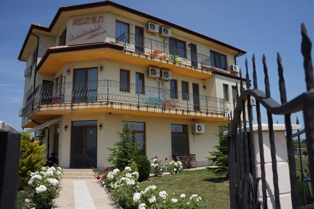 Guest House Golden Flake 4Km From Bolata Beach Булґарево Екстер'єр фото