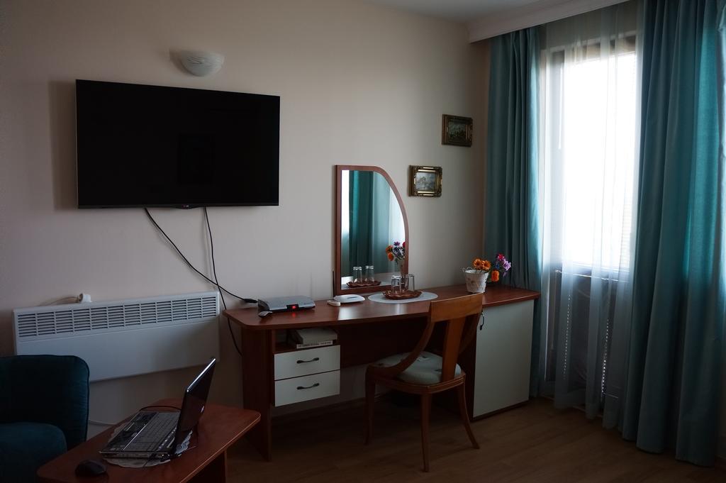 Guest House Golden Flake 4Km From Bolata Beach Булґарево Екстер'єр фото